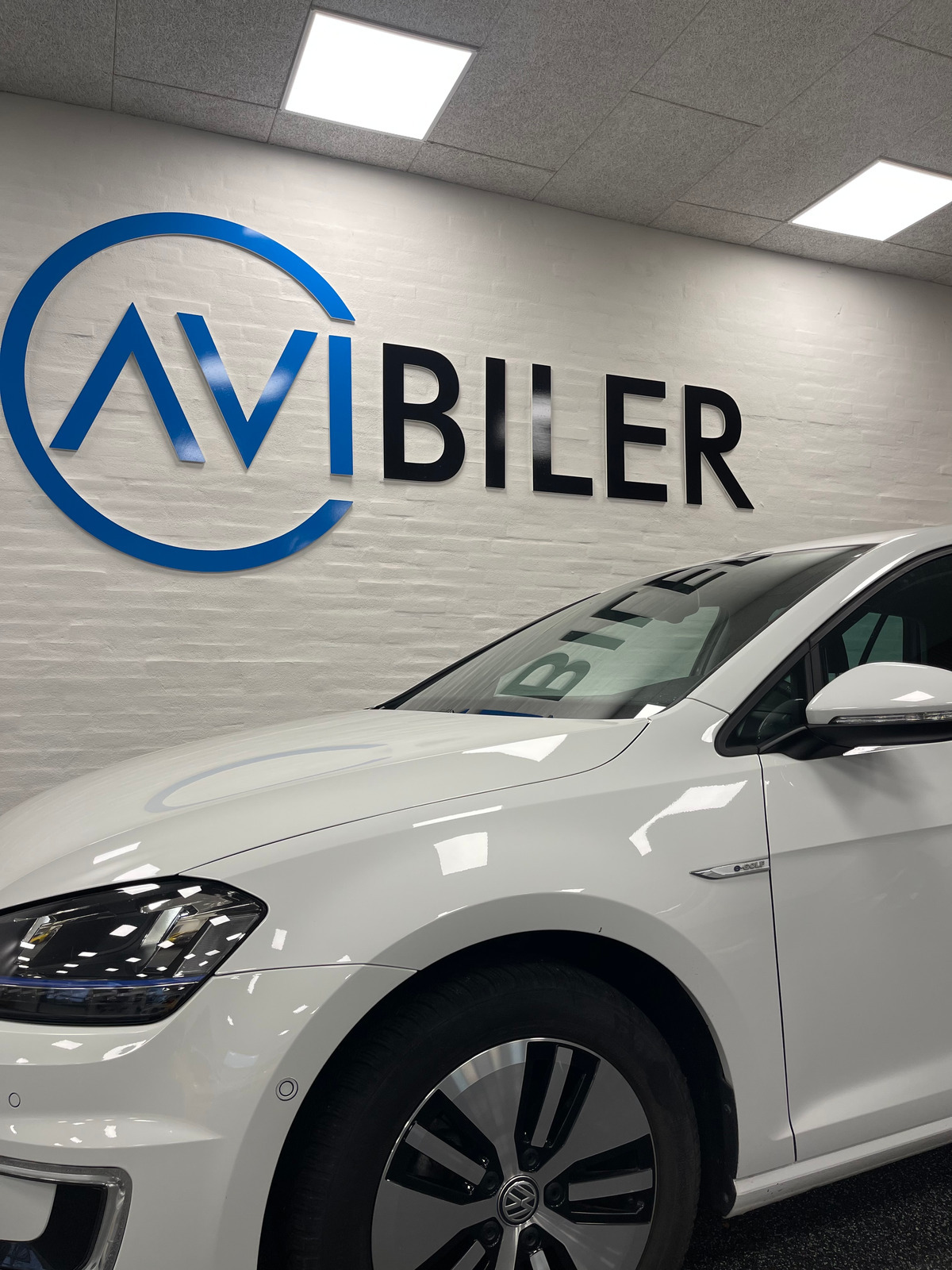 Hvid VW e-Golf VII fra 2016