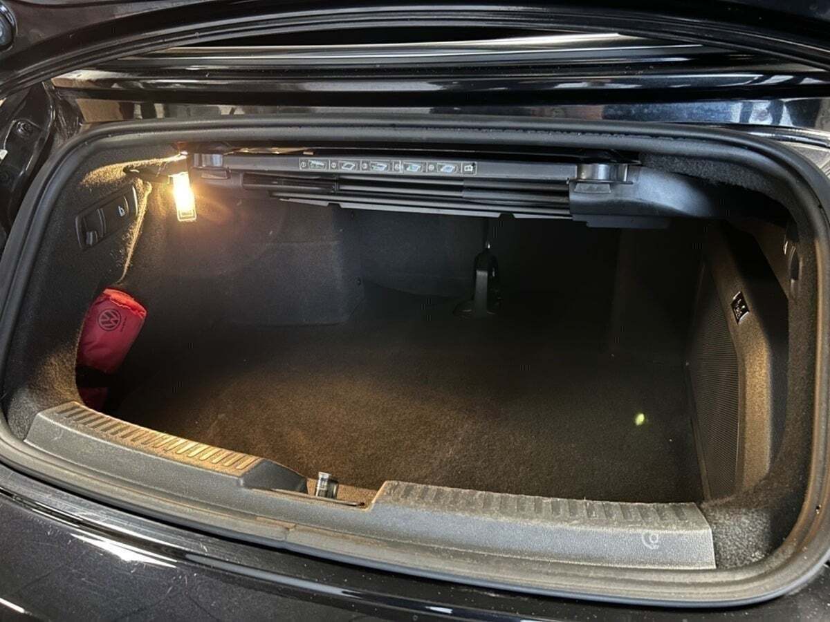 Sort VW The Beetle fra 2014