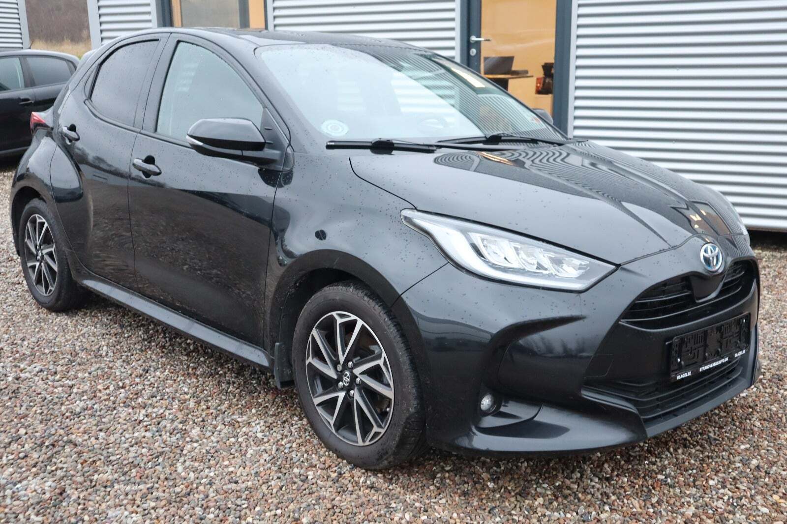 Toyota Yaris 1,5 Hybrid Active Tech Design e-CVT