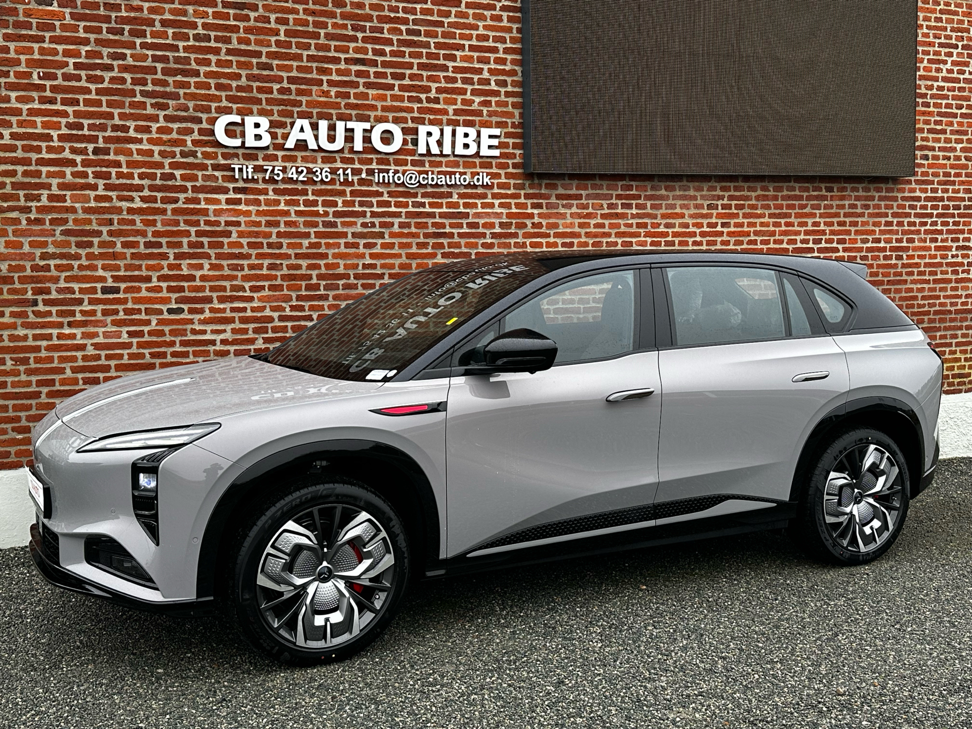 Hongqi EHS7 EL Exclusive 339HK 5d Aut.