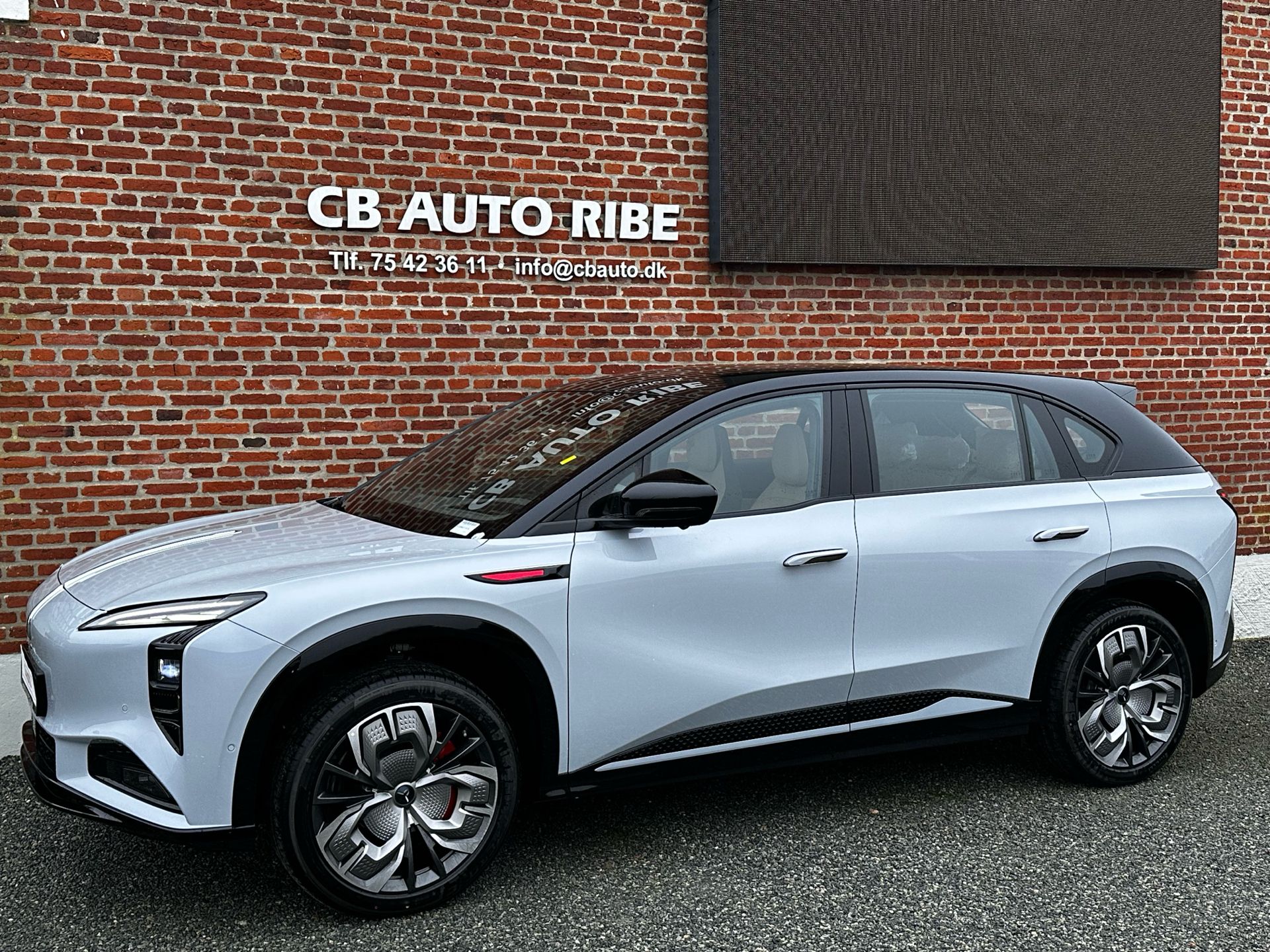 Hongqi EHS7 EL Exclusive 339HK 5d Aut.