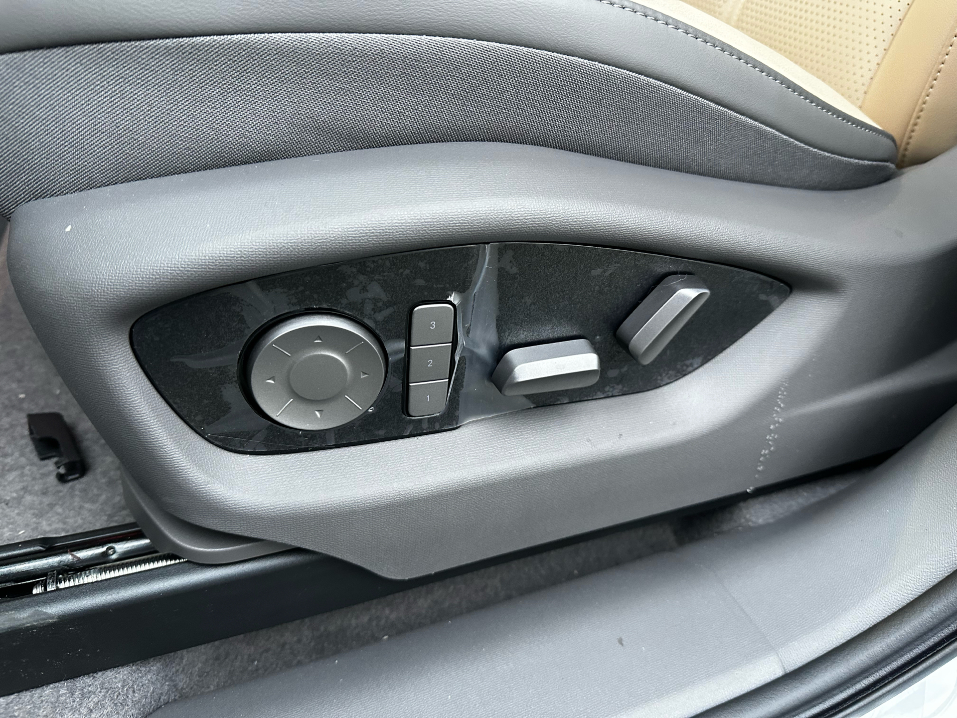 Hongqi EHS7 EL Exclusive 339HK 5d Aut.