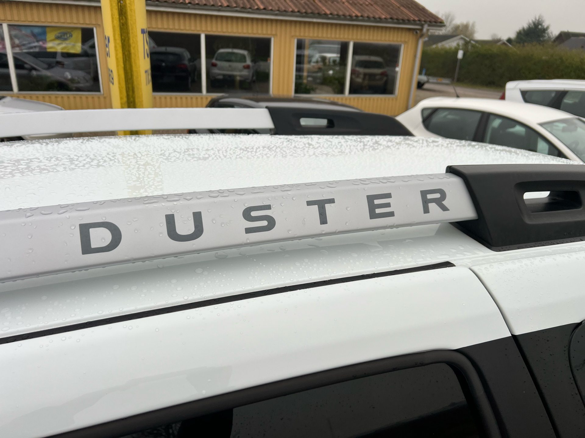 Hvid Dacia Duster fra 2017