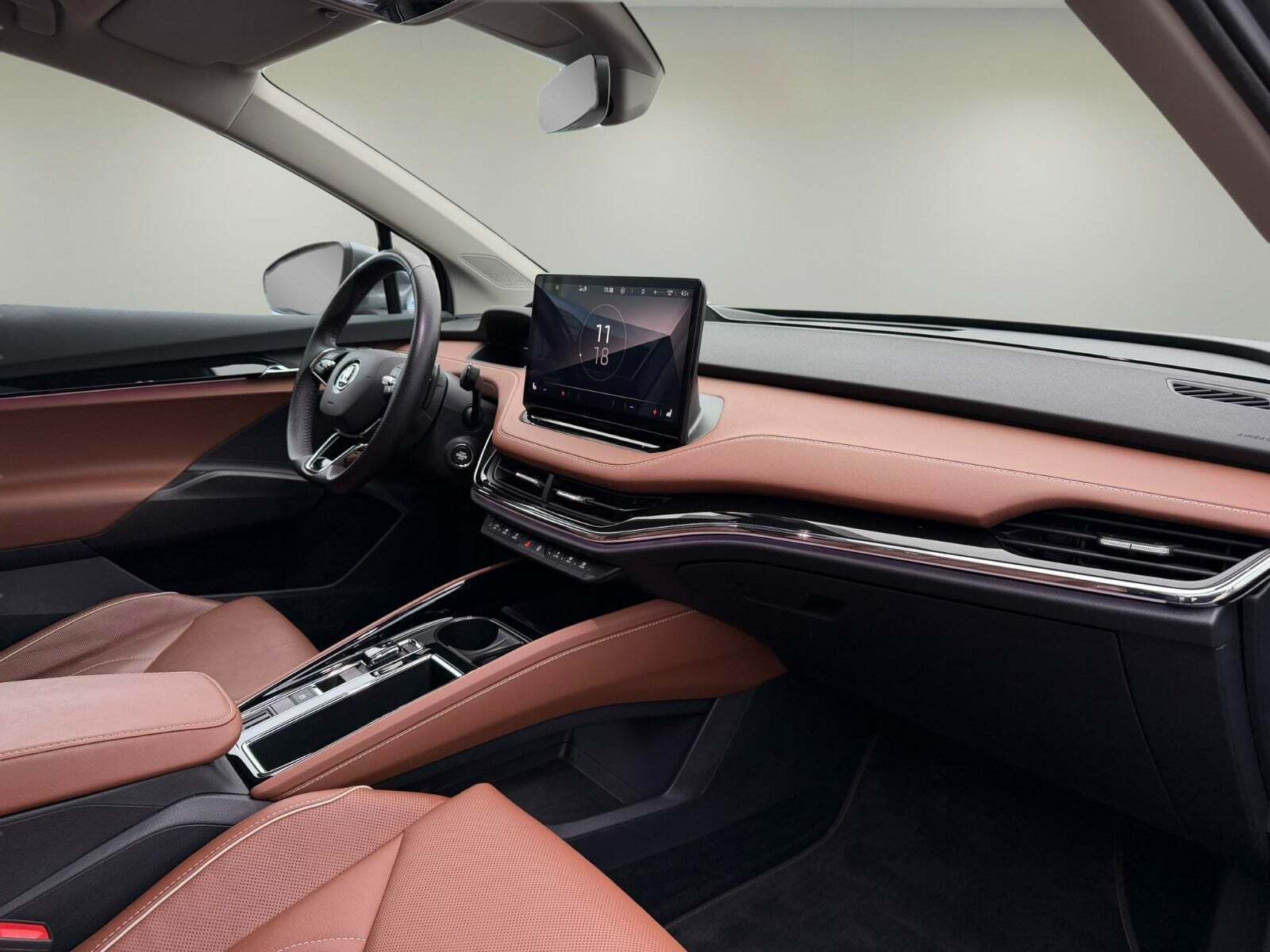 Grå Skoda Enyaq fra 2022