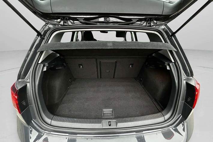 Grå VW e-Golf VII fra 2020