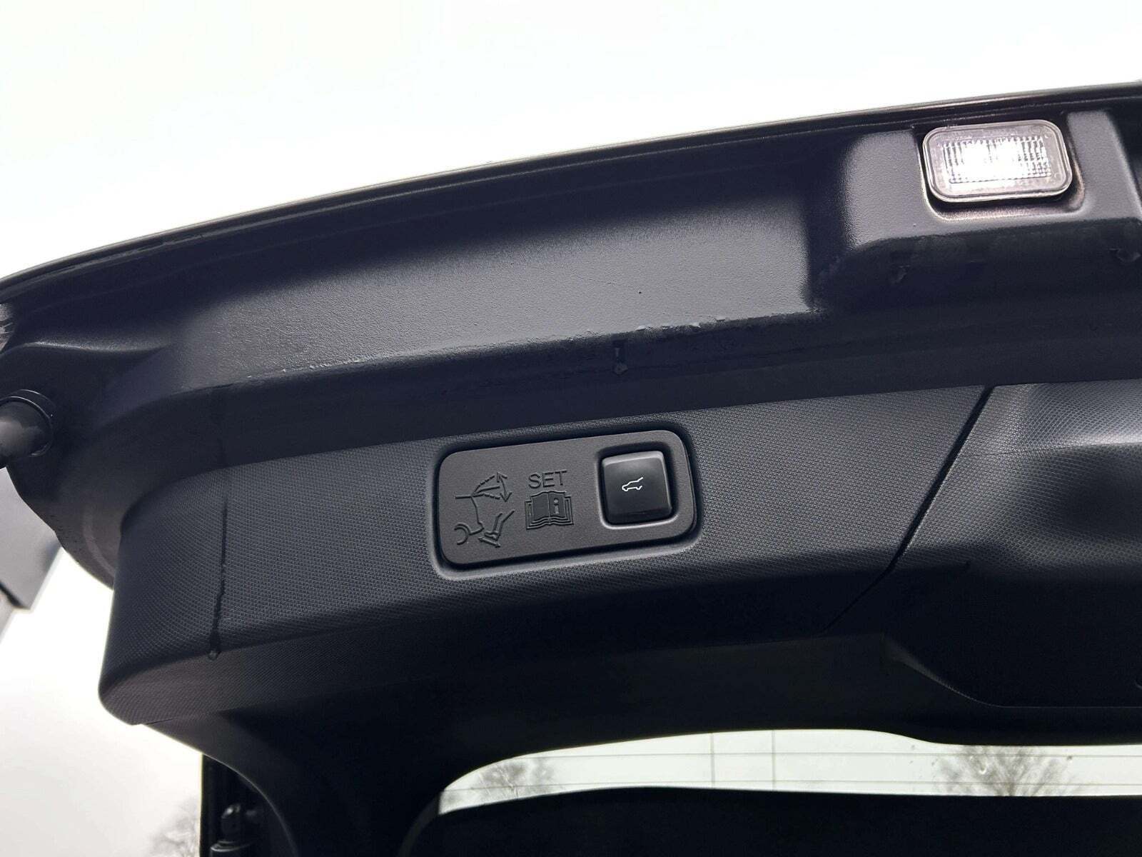 Sølv Ford Mustang Mach-E fra 2021