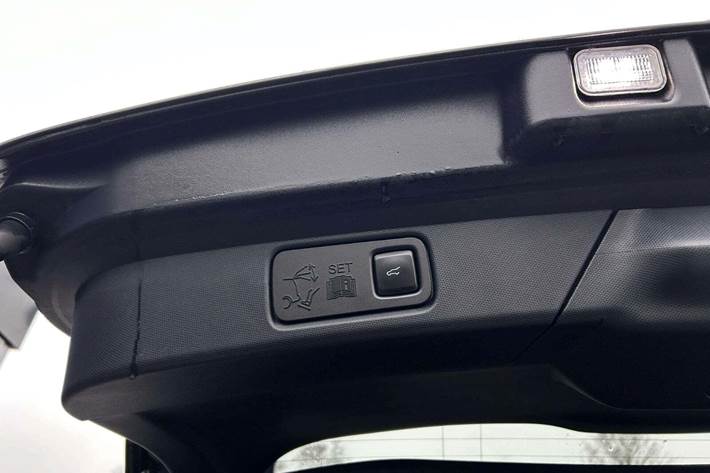 Sølv Ford Mustang Mach-E fra 2021