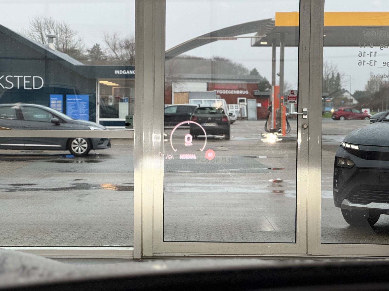 Hvid Porsche Taycan 4S fra 2021