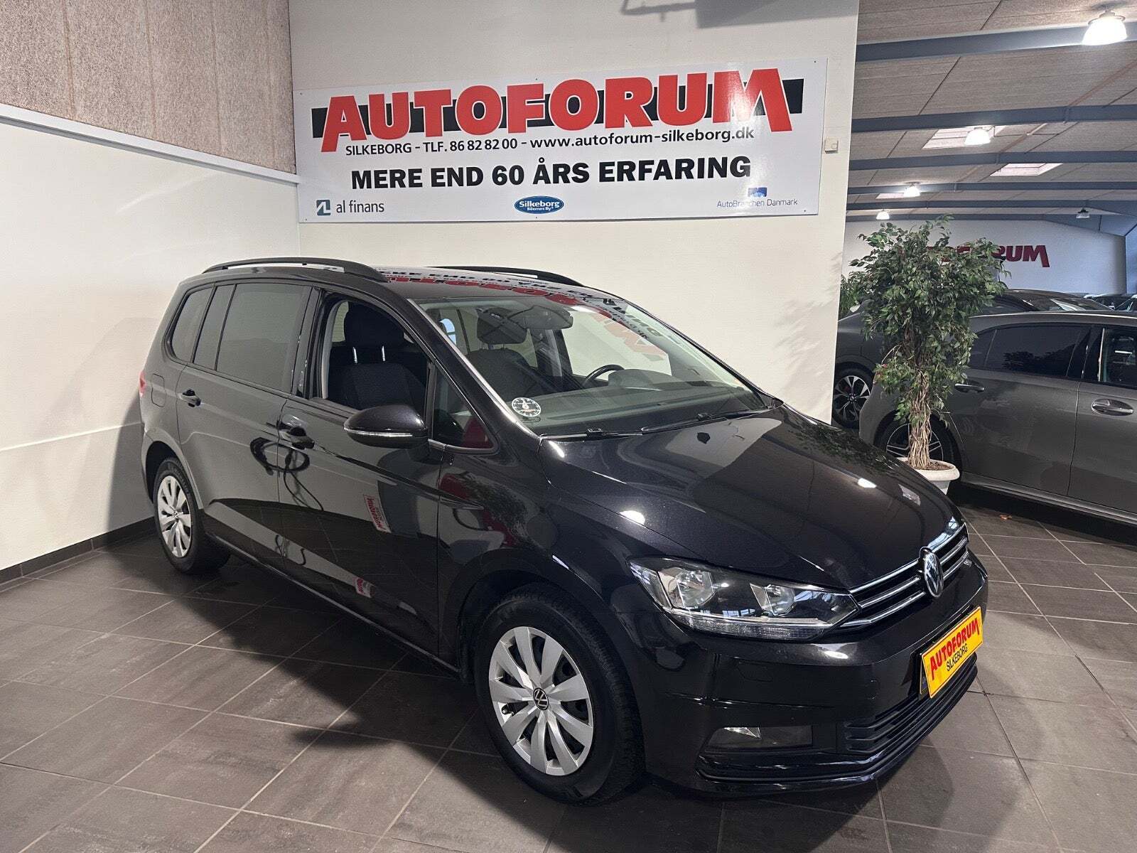 VW Touran 2,0 TDi 150 Comfortline DSG Van
