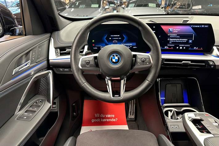 Sort BMW iX1 fra 2024