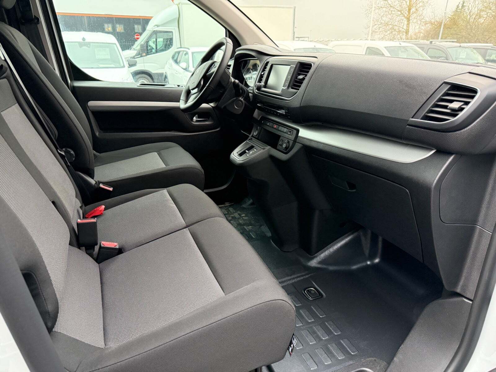 Peugeot e-Expert 75 L3 Premium Van