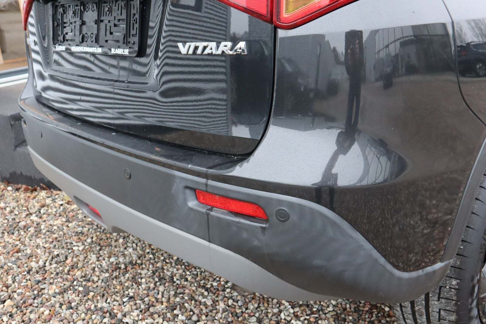 Sort Suzuki Vitara fra 2016