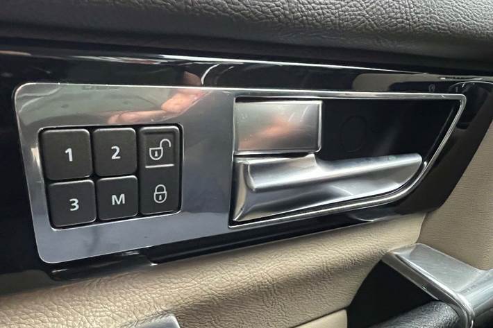 Sort Land Rover Discovery 4 fra 2013