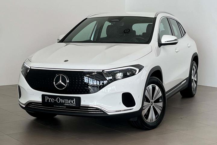 Hvid Mercedes EQA300 fra 2025 set udefra
