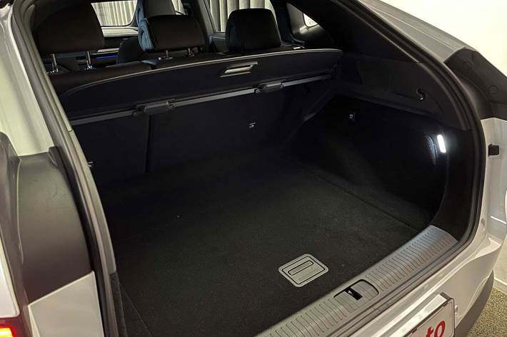 Hvid Xpeng G6 fra 2024