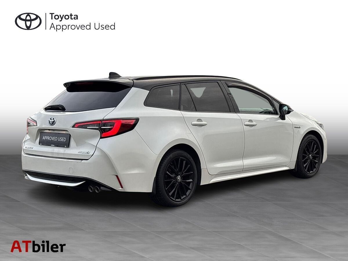 Toyota Corolla 2,0 Touring Sports Hybrid H3 Premium E-CVT 180HK Stc 6g Aut.