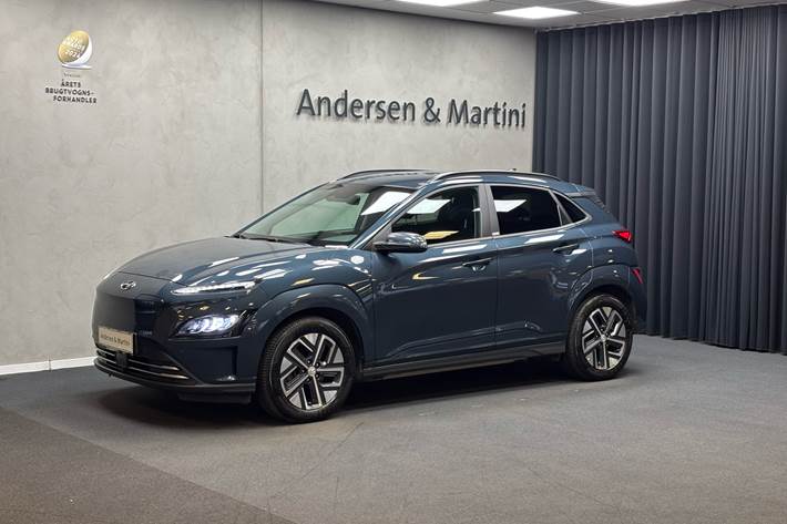 Grå Hyundai Kona fra 2021 set udefra