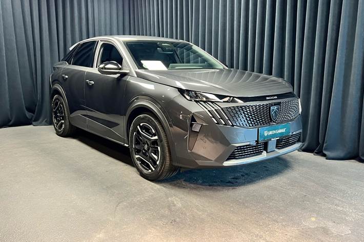 Grå Peugeot e-3008 fra 2024