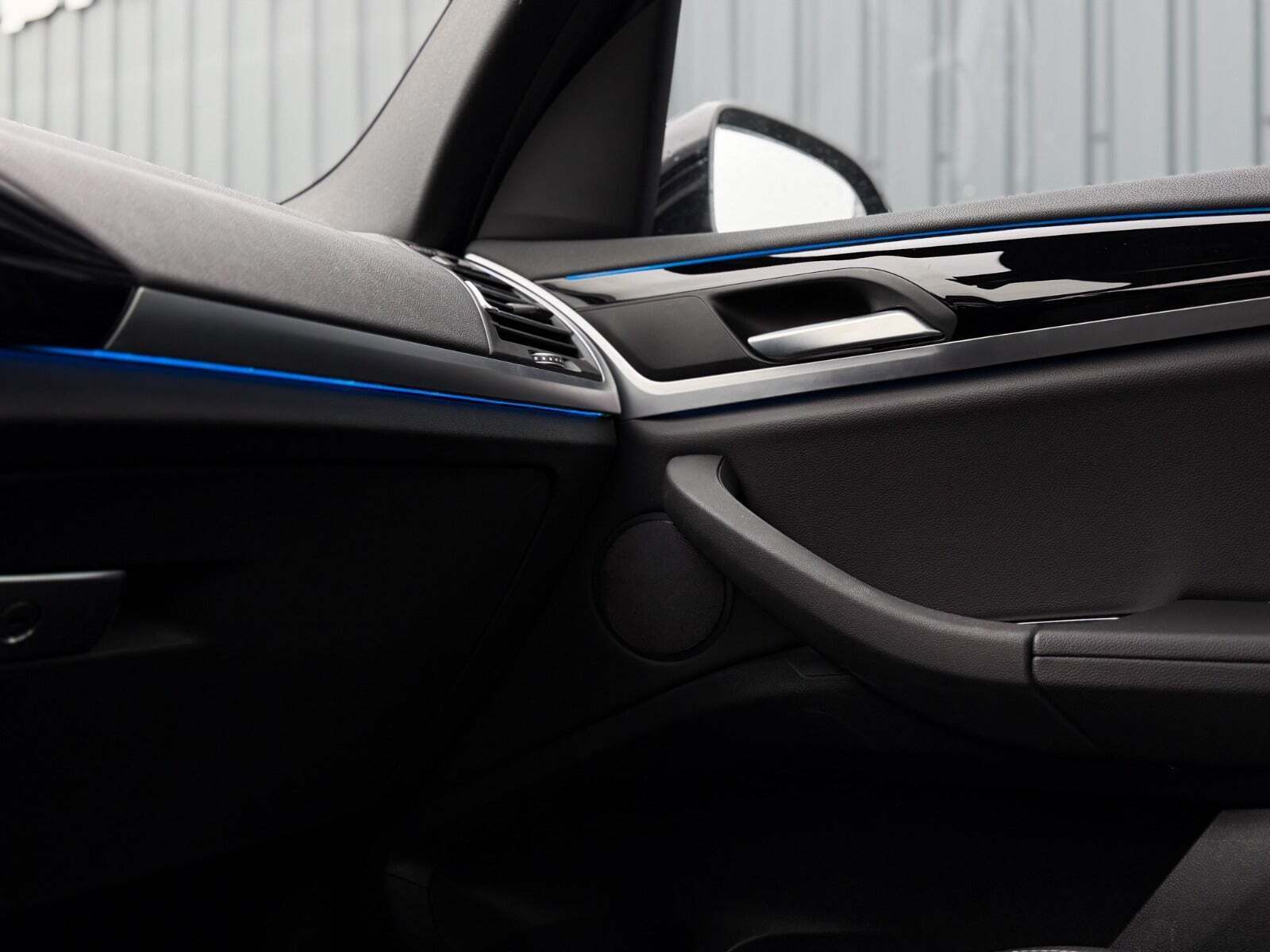 Sort BMW iX3 fra 2022