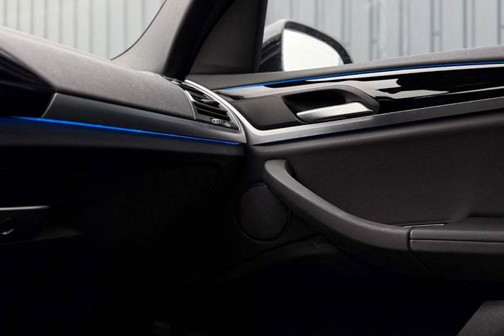 Sort BMW iX3 fra 2022