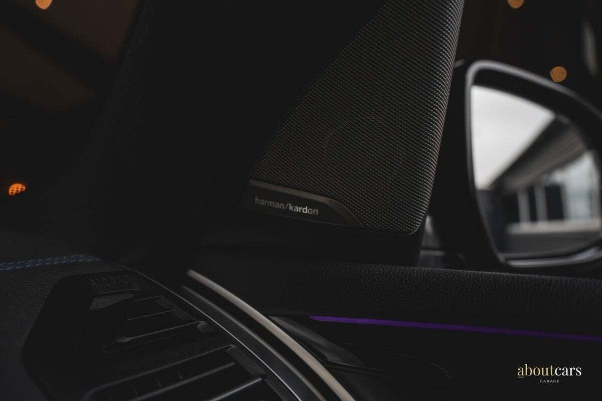 Grå BMW iX3 fra 2023