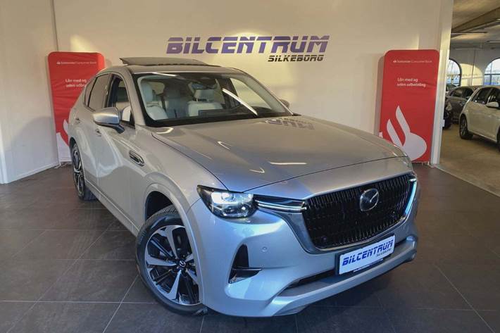 Sølv Mazda CX-60 fra 2022 set udefra
