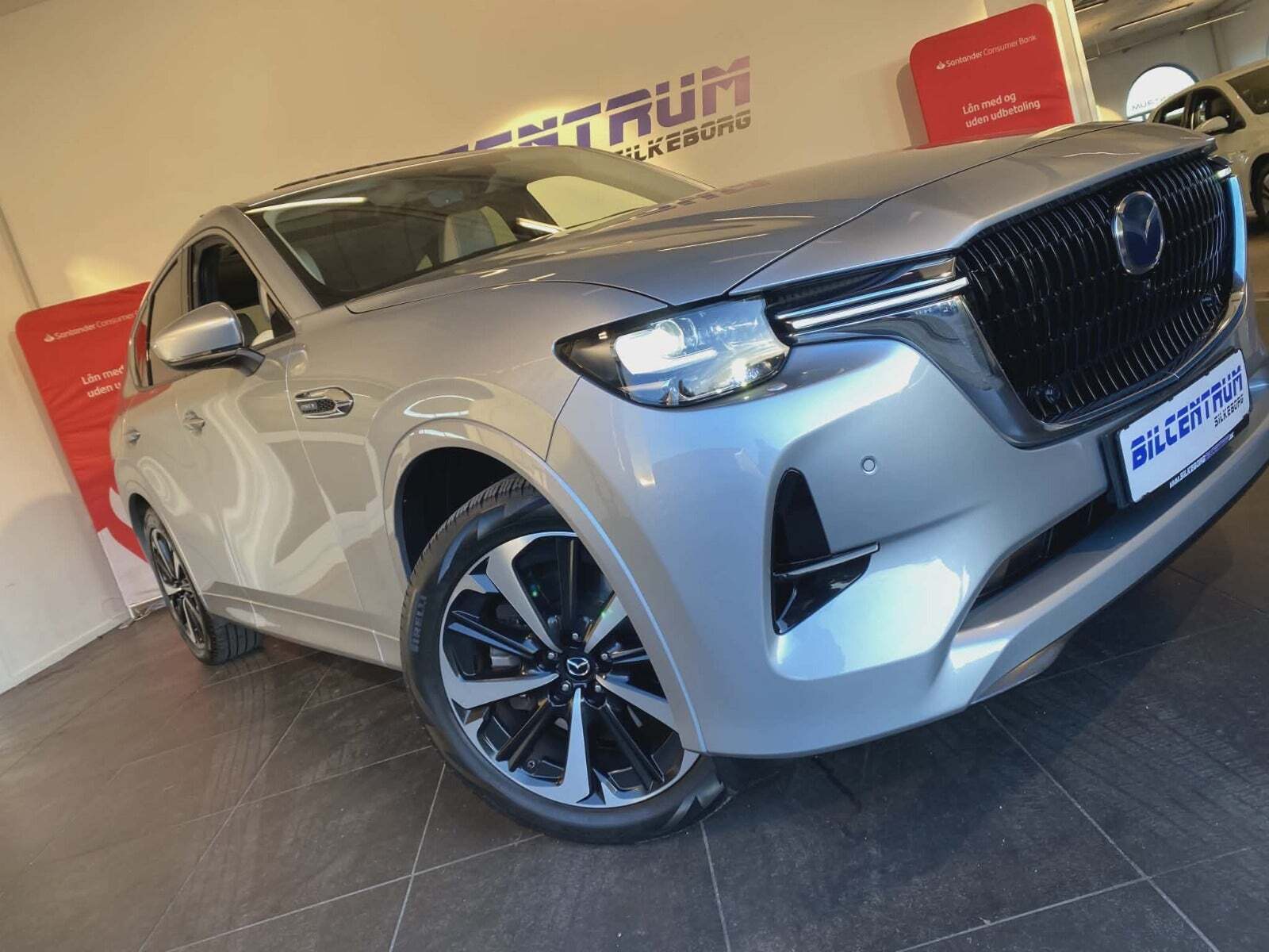 Sølv Mazda CX-60 fra 2022