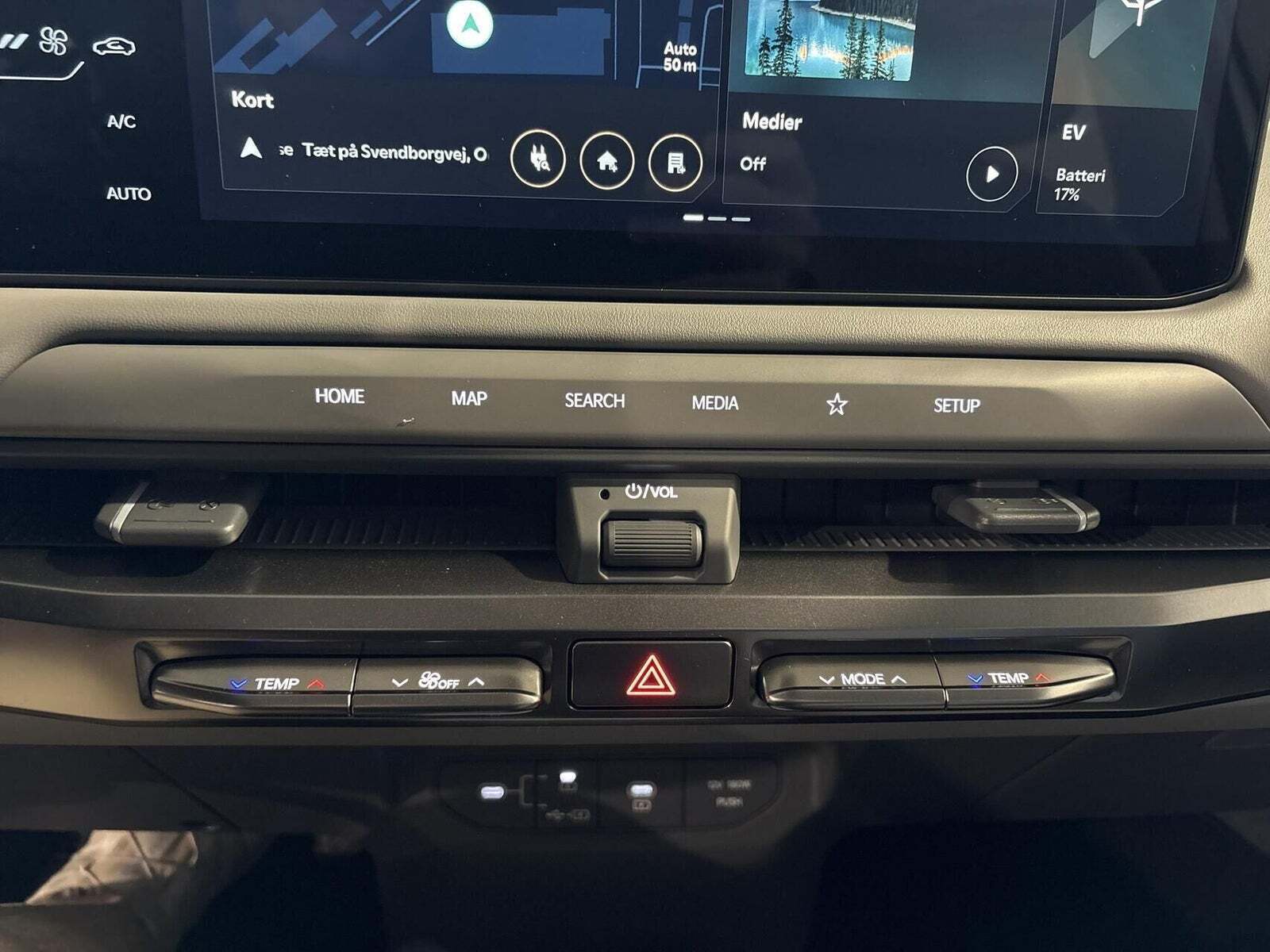 Hvid Kia EV3 fra 2025