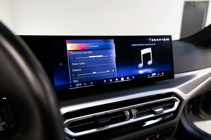 Grå BMW i4 fra 2023