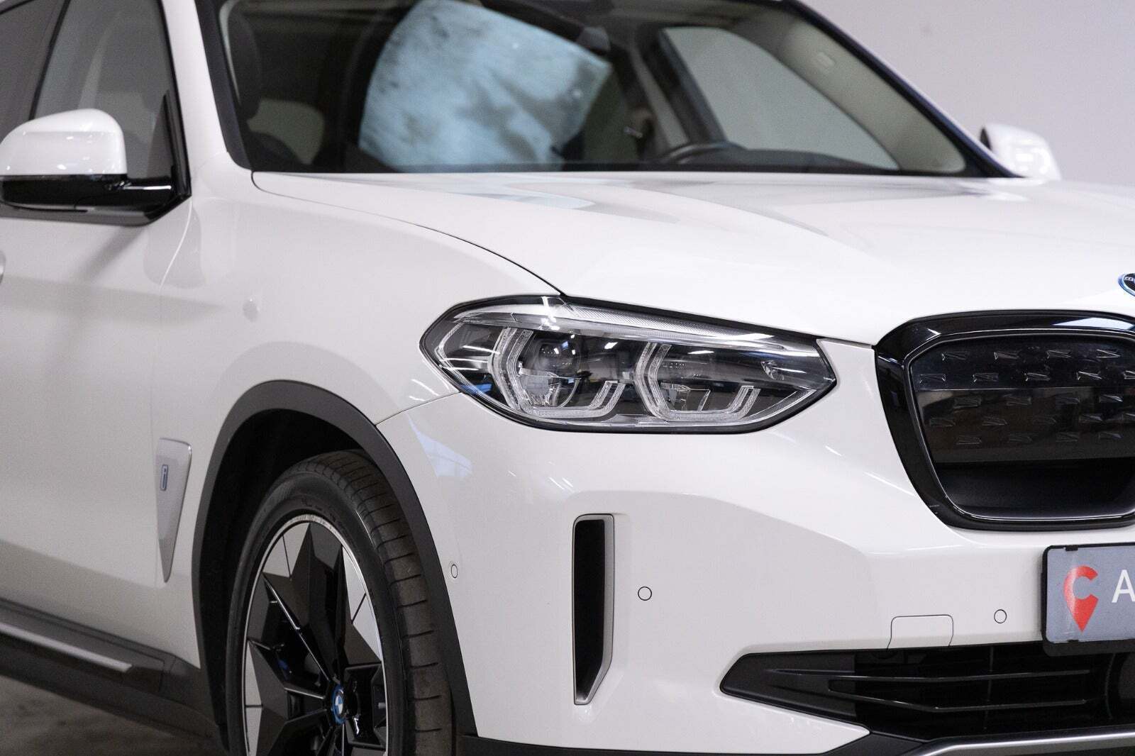 BMW iX3 Charged Plus