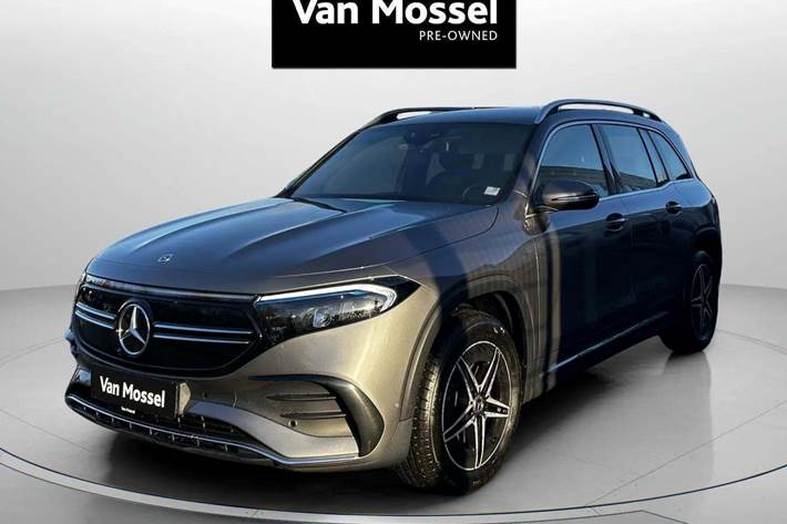 Grå Mercedes EQB250 fra 2024 set udefra