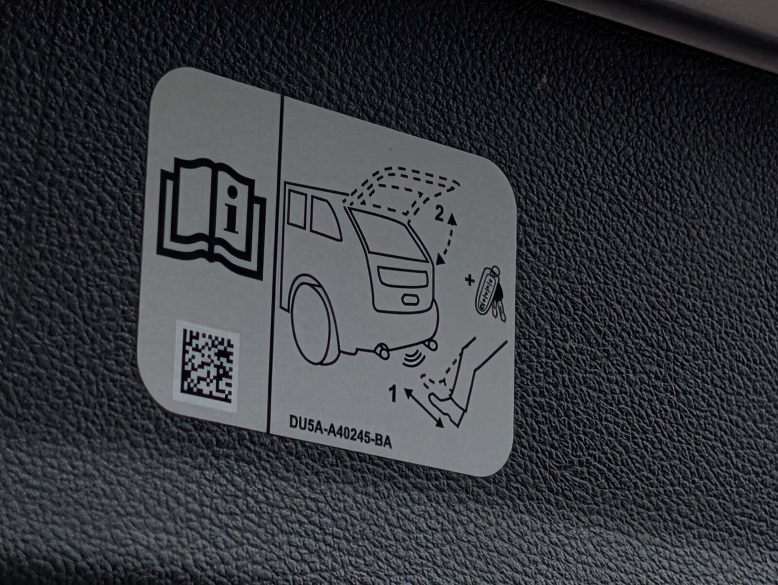 Orange Ford Kuga fra 2018