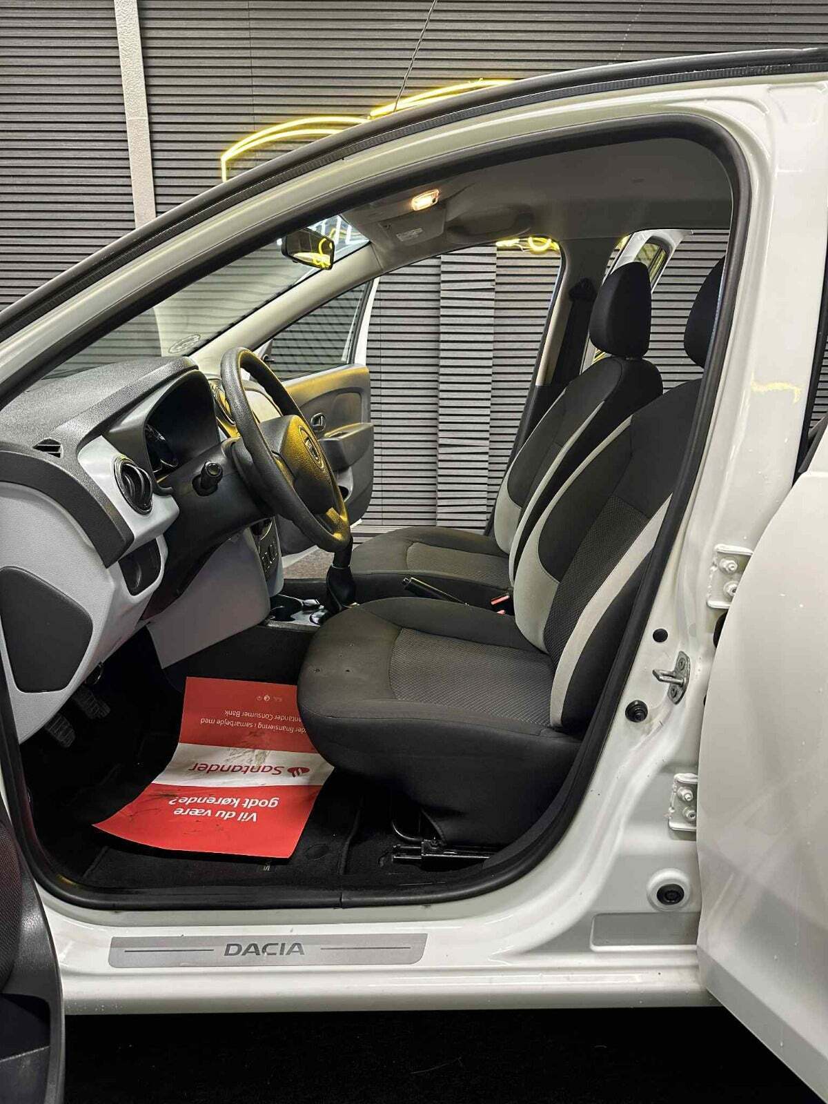 Dacia Sandero 1,2 16V Base