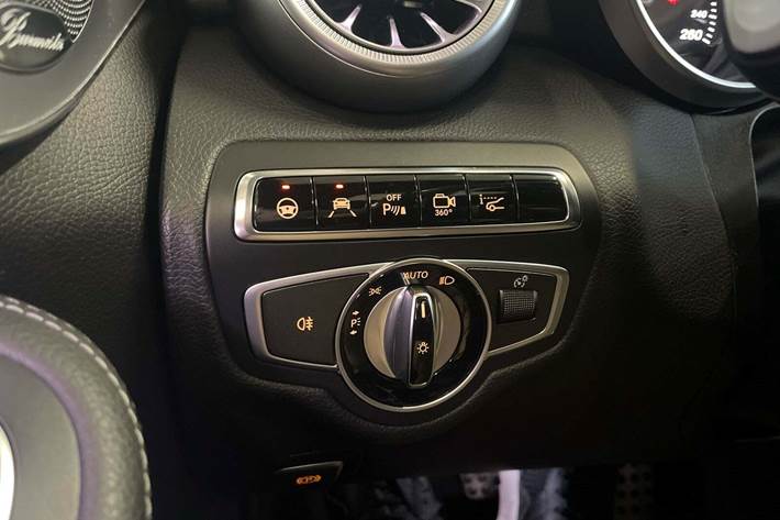 Sort Mercedes C300 fra 2015