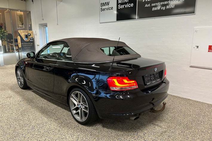 Sort BMW 118i fra 2013
