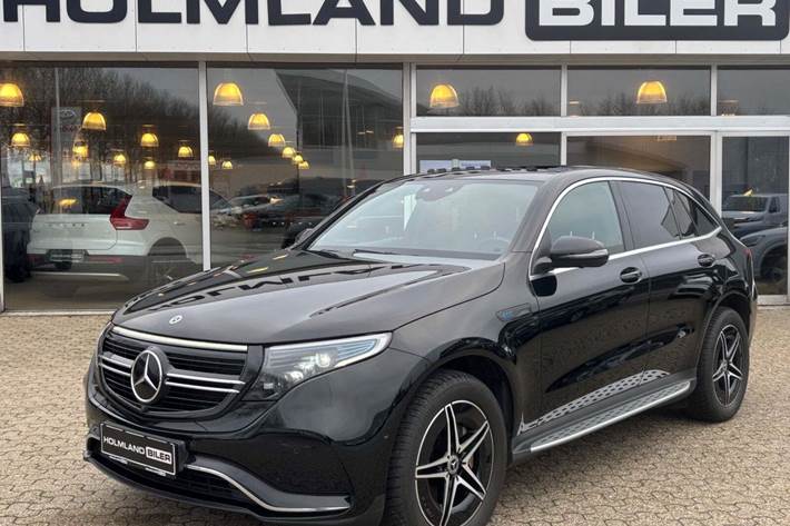 Sort Mercedes EQC400 fra 2021 set udefra