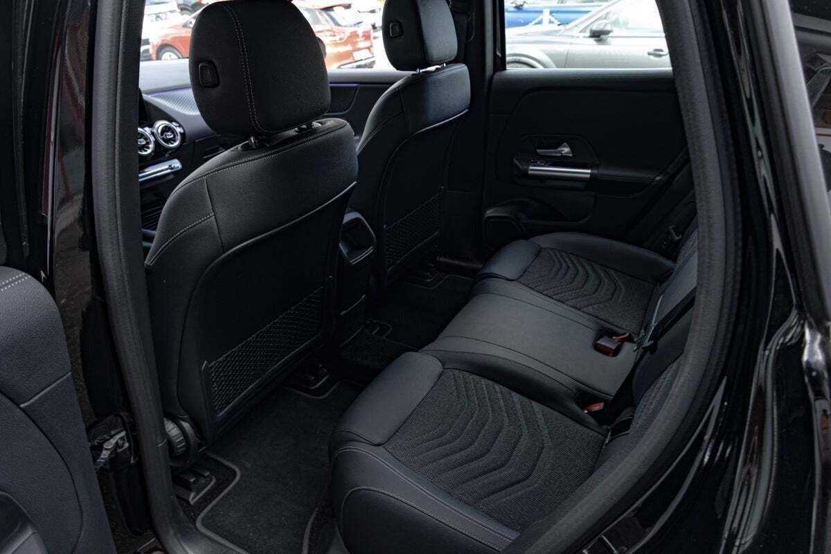 Mercedes EQA300 4Matic