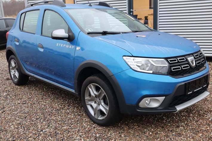 undefined Dacia Sandero Stepway fra 2018 set udefra