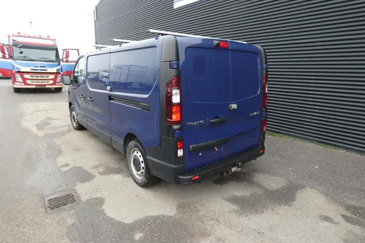 Blå Renault Trafic T29 fra 2021