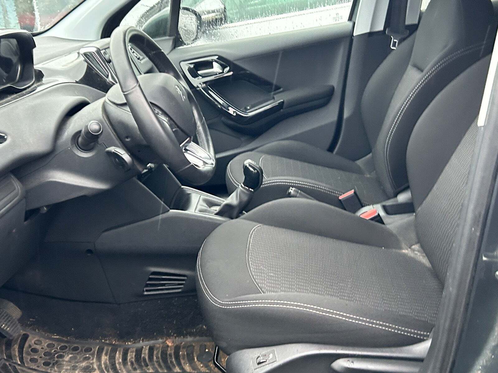 Peugeot 208 1,6 BlueHDi 100 Envy