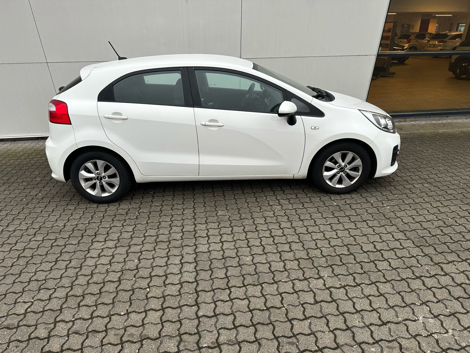 Kia Rio 1,2 Style Plus Limited Navi 85HK 5d