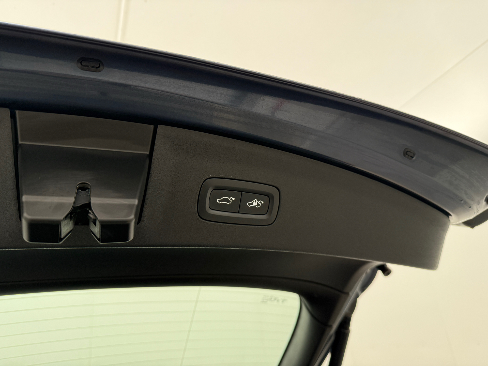 Blå Polestar 2 fra 2023