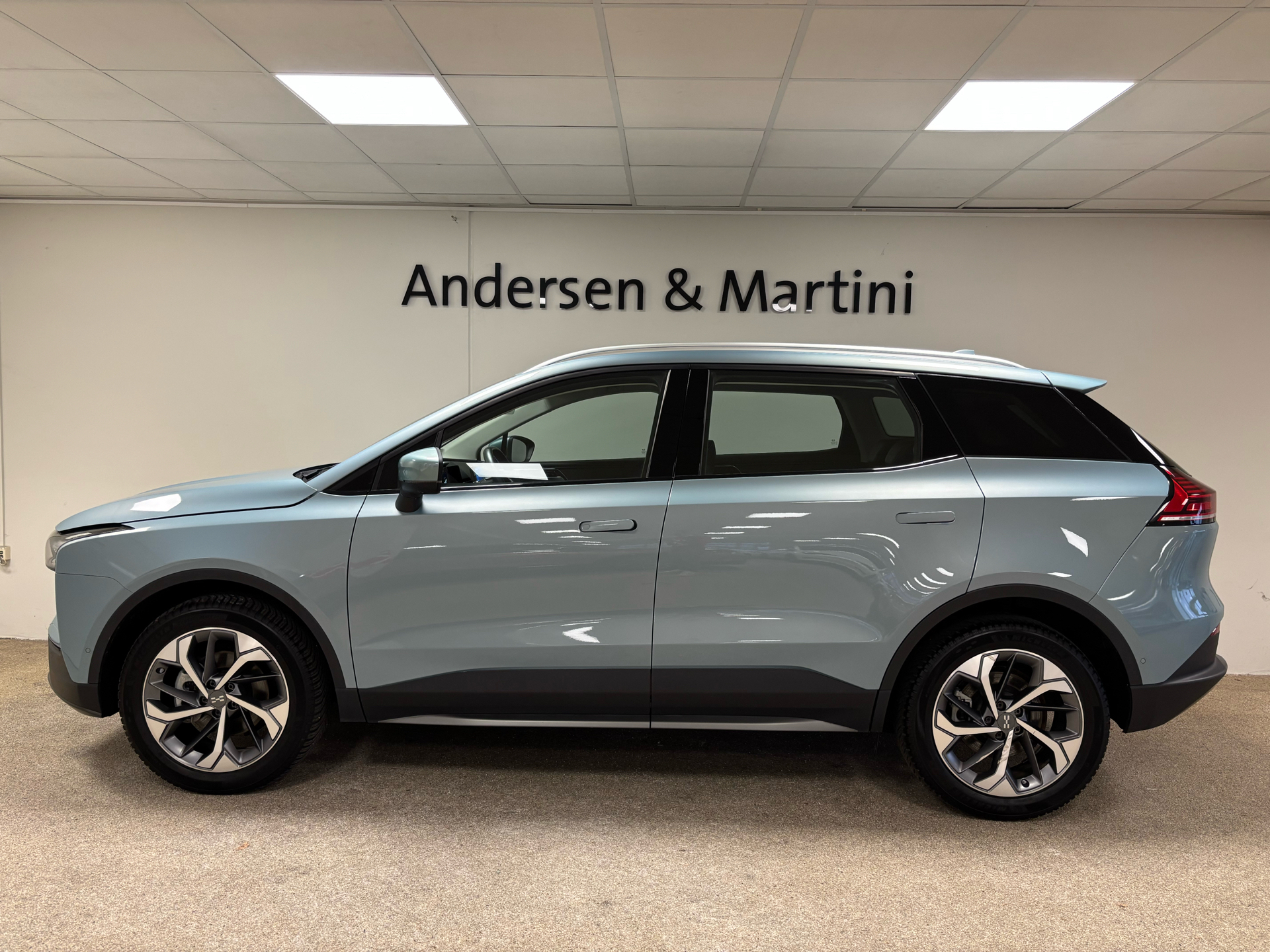 Aiways U5 EL Premium 204HK 5d Aut.