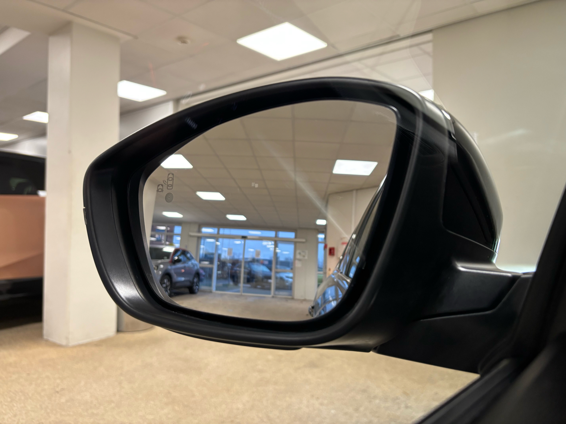 Grå Opel Corsa fra 2020