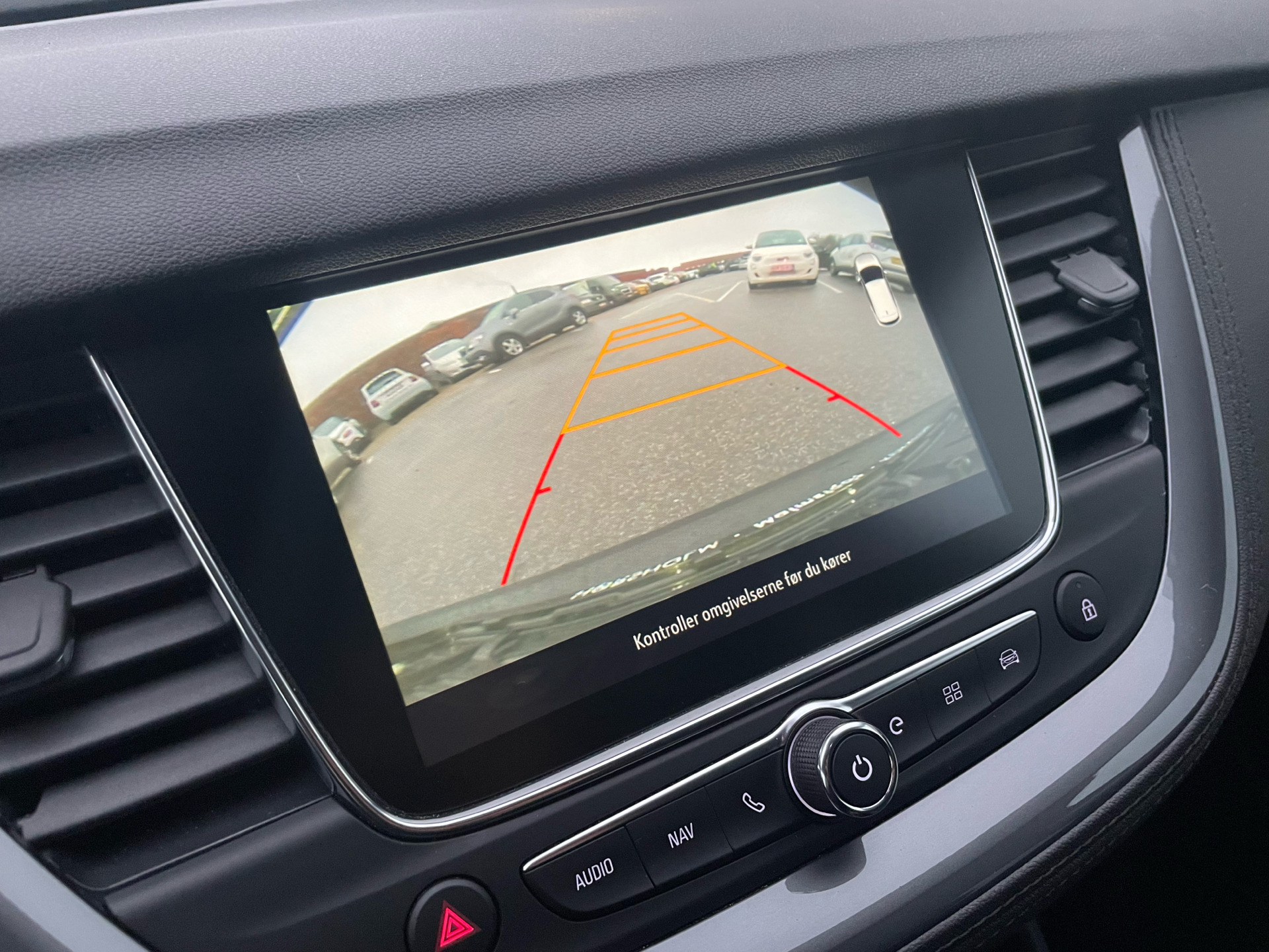 Blå Opel Grandland X fra 2021