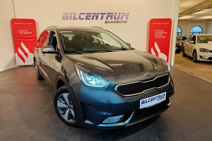 Grå Kia Niro fra 2018 set udefra