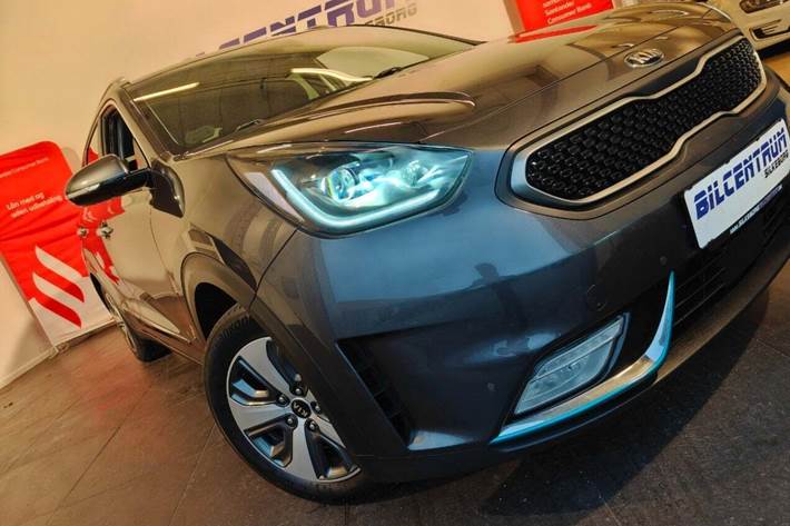 Grå Kia Niro fra 2018