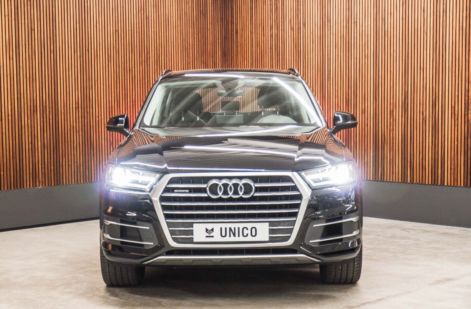 Audi Q7 50 TDi quattro Tiptr. 7prs