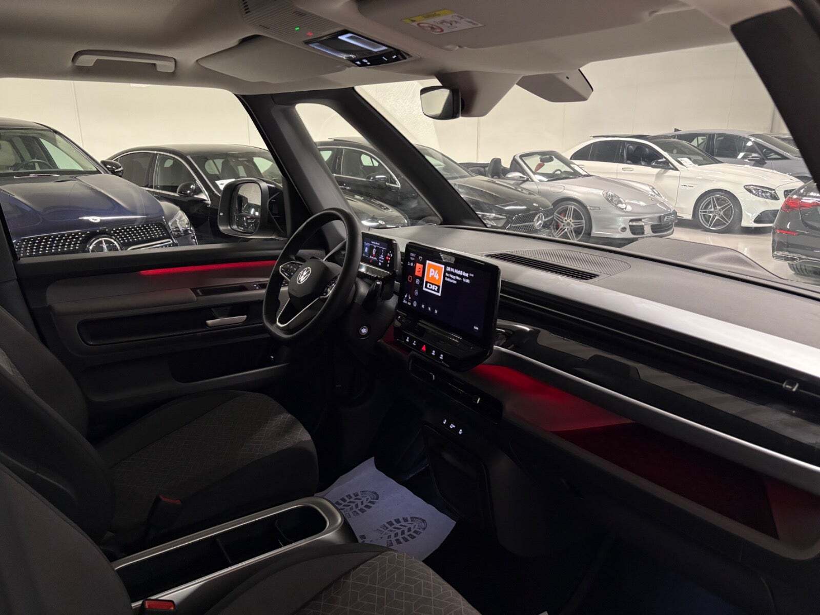 Grå VW ID.Buzz fra 2023