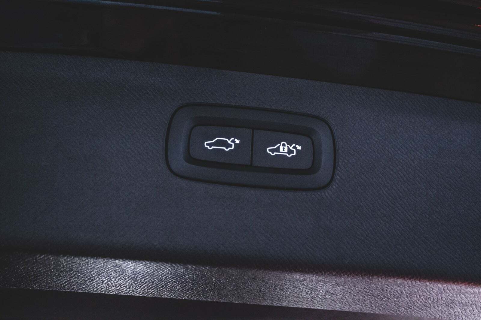 Sort Volvo XC90 fra 2022